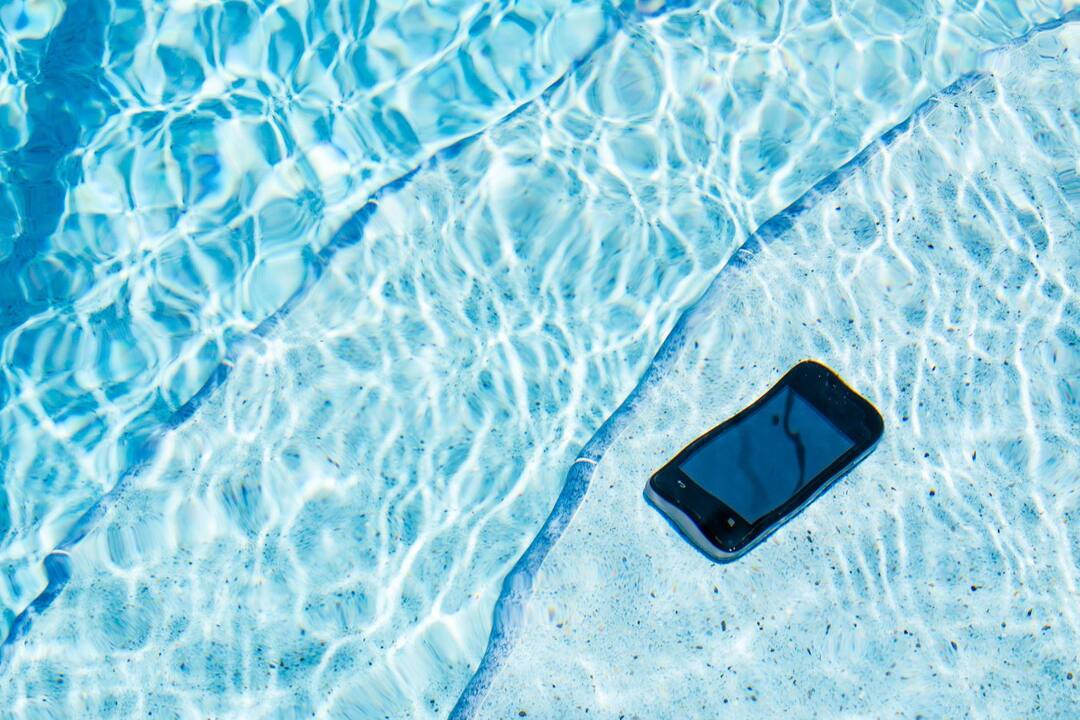 phone in pool